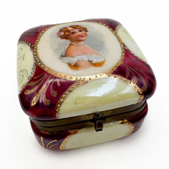Porcelain Trinket Box Vintage Limoges Inspired Pink Gold Trim w Lady Portrait - Picture 4 of 13